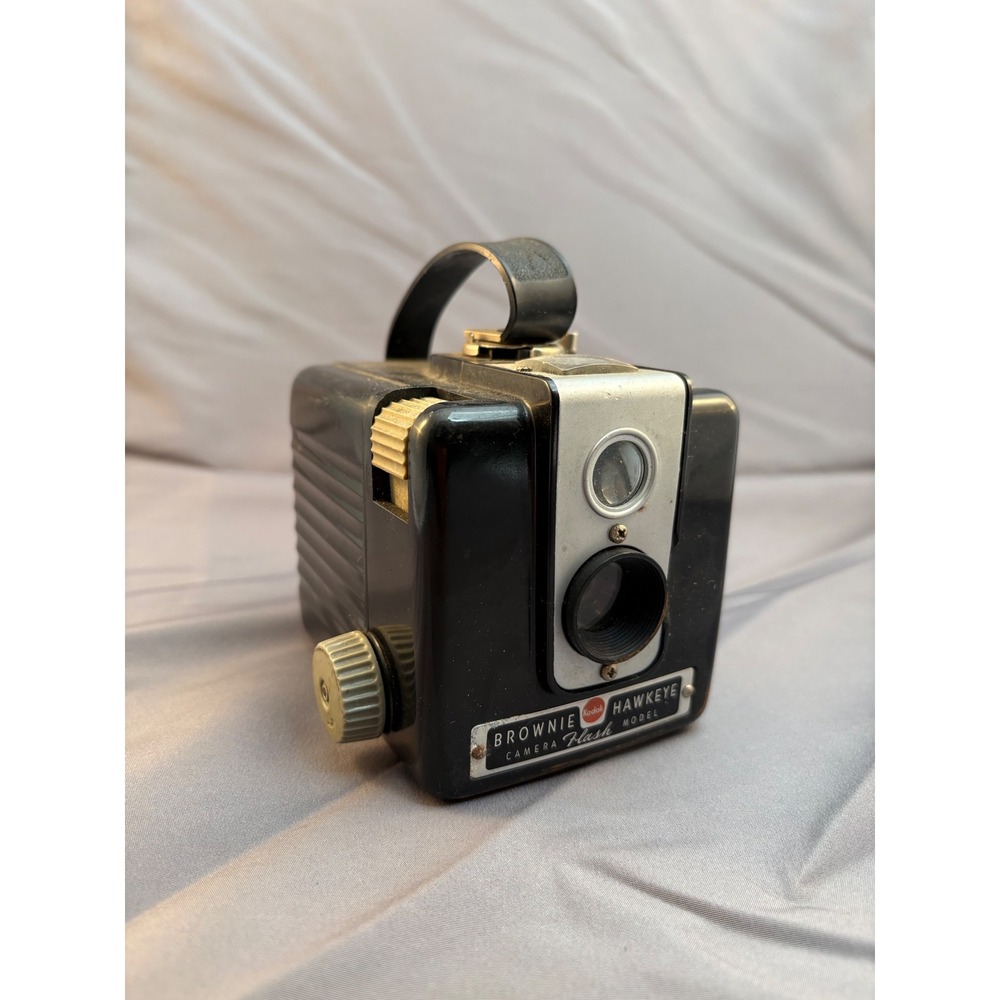 Kodak Brownie Hawkeye Flash Model Vintage 620 Film Bakelite Box Camera Black